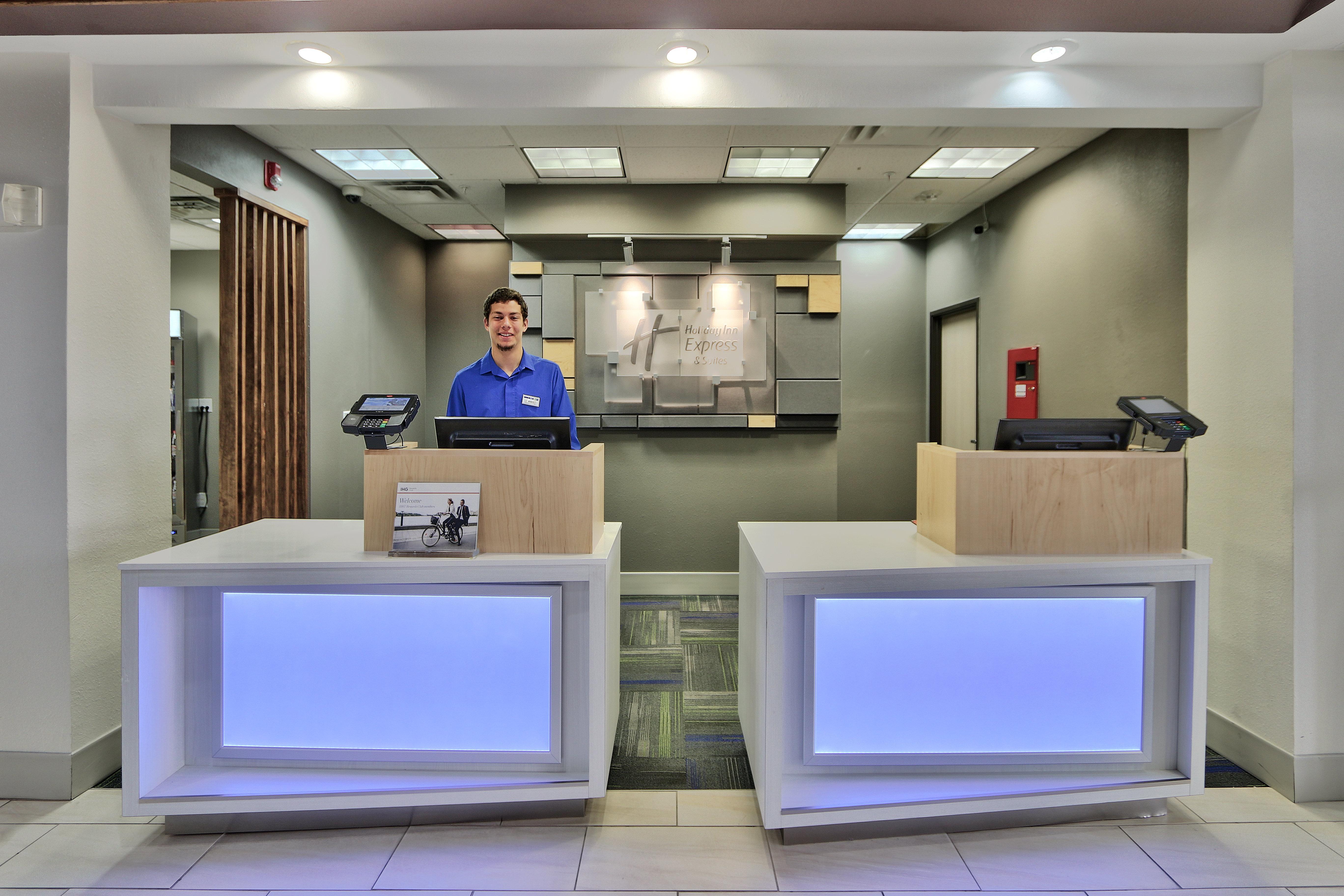 Holiday Inn Express & Suites Portales By Ihg Kültér fotó